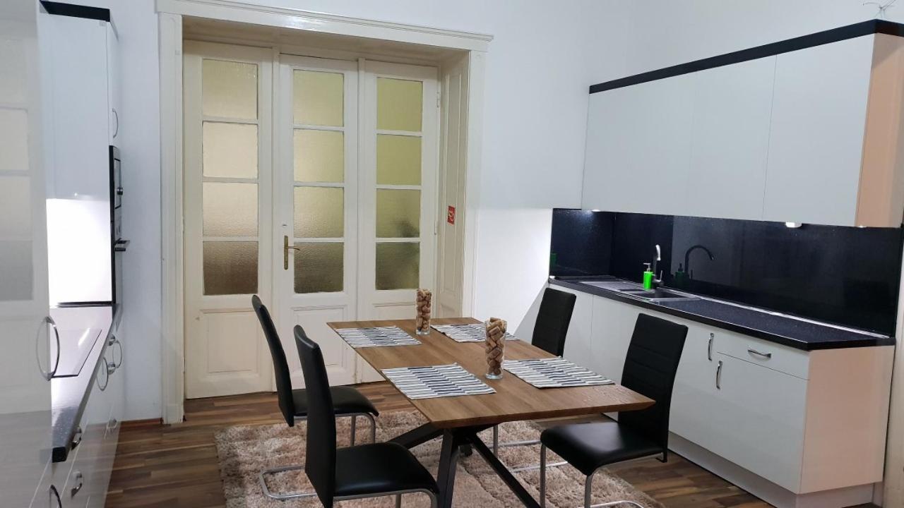 Pannonia Best Home Budapest Bagian luar foto
